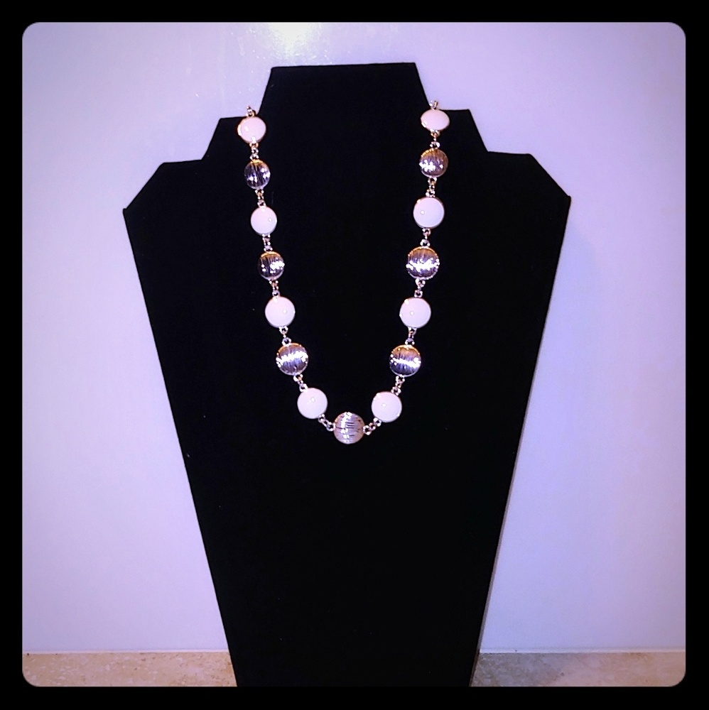 Gloria Vanderbilt Necklace, NWT!